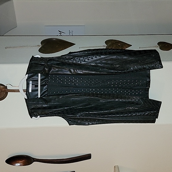 Peter Nygard Black Faux leather Eyelet Embroidered Long Vest size 16W 1X plus sz - Picture 1 of 13